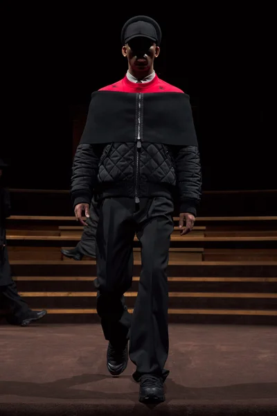 Look 37